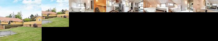 Three-Bedroom Holiday home in Bogo By 1