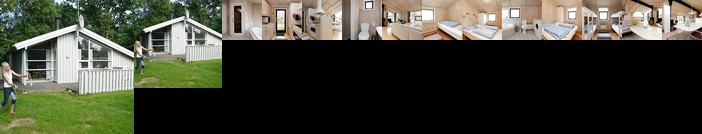 Four-Bedroom Holiday home in Dronningmolle 2