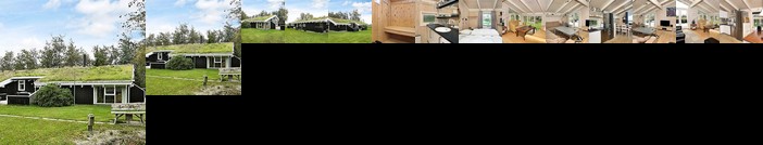 Three-Bedroom Holiday home in Strandby 5