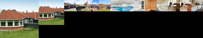 Five-Bedroom Holiday home in Humble 2