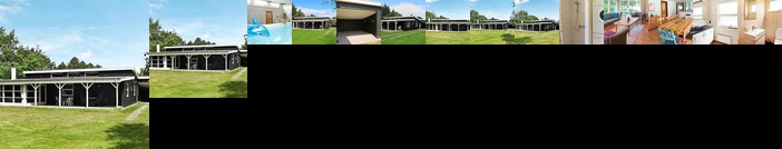 Four-Bedroom Holiday home in Hals 2