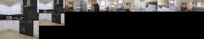 Cargo Cafe Apartments