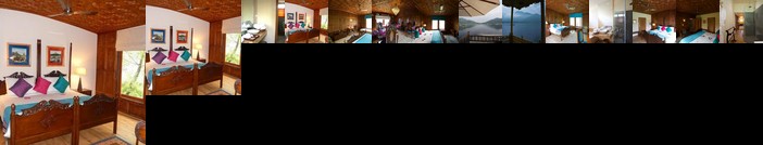 Sukoon Houseboat Dal Lake