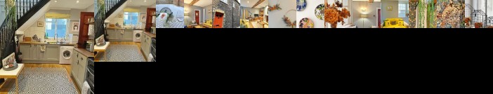 Old Barrel Store - Old Town Parking & Garden