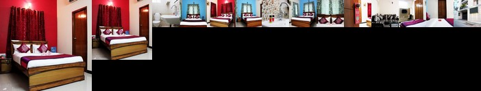 OYO 2916 Apartment Queen's Castle