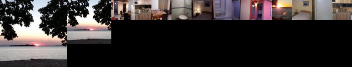 Carmelo Riverside Chalet