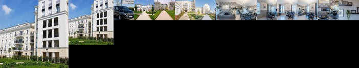 Mickey's closest neighbor