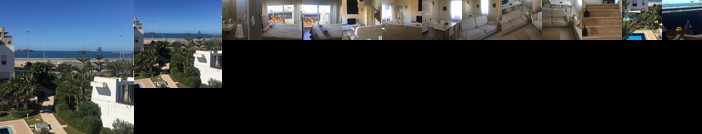 Pool and Sea View Beach Apartment