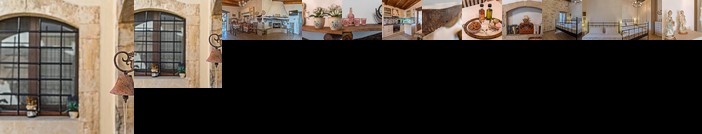 Tzanis Traditional Villa