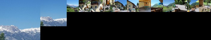 Haus Mary Russbach am Pass Gschutt