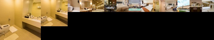 Royce Hotel & Casino