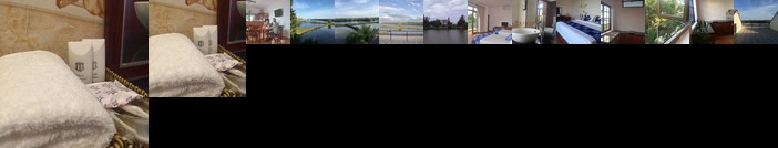 Tra Que Riverside Homestay