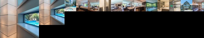 Totally Renovated Ski in Ski Out