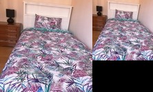 Homestay - 1 minute walking to buses