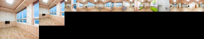 Jangheung Sunrise Yeodaji Pension