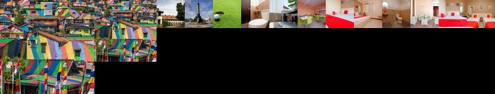 RedDoorz Plus near Sam Poo Kong