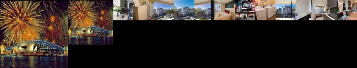 Billyard Couple's Gateway in Sunny Elizabeth Bay