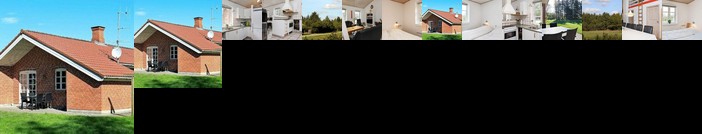 Four-Bedroom Holiday home in Blavand 1 Ho Varde