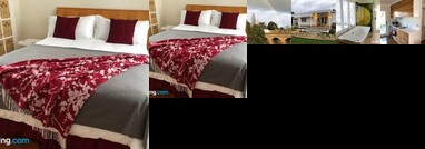 Richmond Bridge Accommodation Two the Bridge