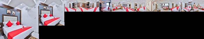 OYO 14211 Laxmi Palace