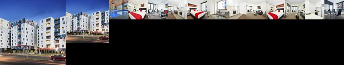 Melbourne Knox Central Apartment Hotel