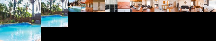 Beautiful Menlyn Maine Villa with Pool