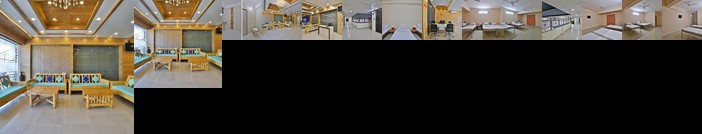 OYO 29126 Aeron Plaza