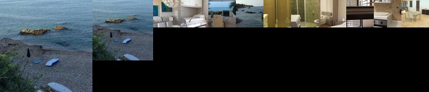 Casa Elegante In Riva Al Mare Con Ampi Spazi Esterni