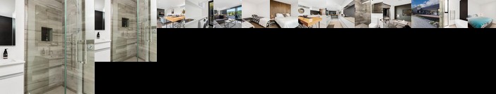 Noir North Retreat - Wanaka Holiday Home