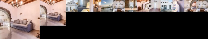 Triantaros Familly House