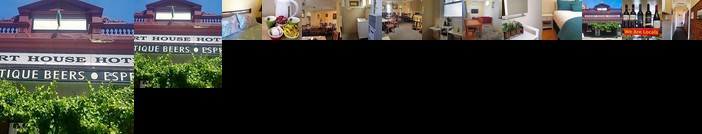 Courthouse Bar & Grill