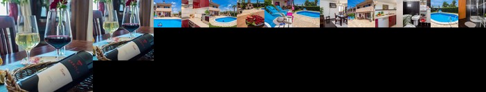 Holiday House Marinela - 3 Br Home