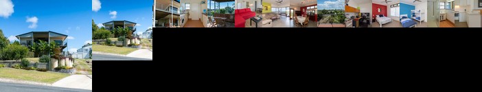 Blue Water Retreat - Upstairs & Downstairs