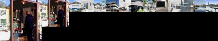 Park avenue hideaway for 4 Auchenflower Brisbane