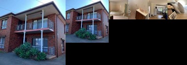 Cozy Ensuite Master Bedroom in Bentleigh East