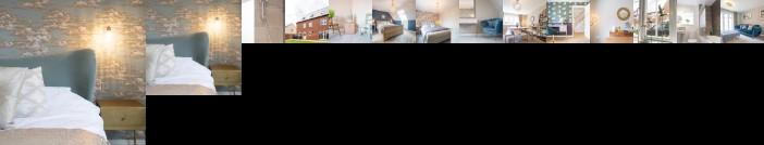 New build 5 bedroom detached house with parking