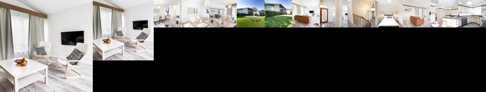 Toronto Vacation and Corporate Stay Home with 3 Bedrooms and 3 Baths