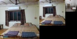 Nitish home stay ac room