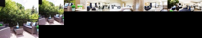 Chic Modern Home w/ Garage Parking Minutes to WEM Sleeps 8