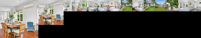 Maple Cottage - Dunedin Holiday Home