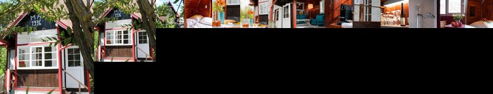 Donau Strandhaus mit Duernstein Panorama