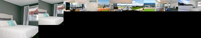 Lakeside Estate - Rainbow Point Holiday Home