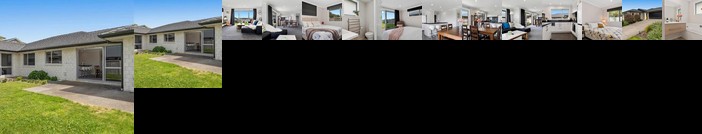 Spacious Lakes Retreat Holiday House