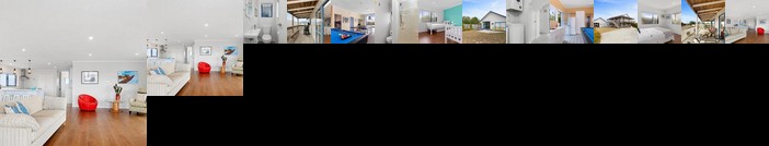 Best of Both Worlds - Omaha Holiday Home