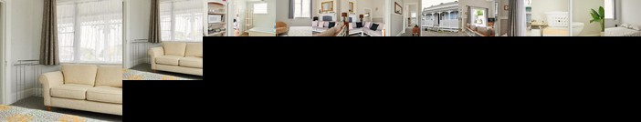 Sun Seeker's Cottage - Napier Holiday Home