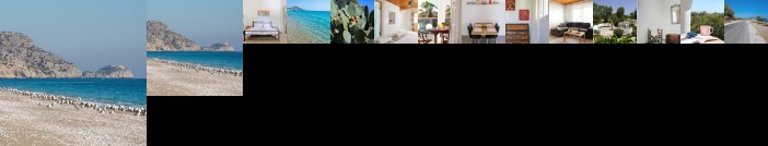 House of Paradise in front of the golf court-sea