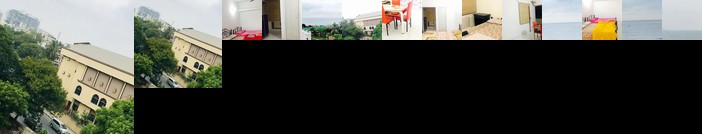 AC / Beach Vibes / Family Home/ Breakfast /Balcony Sunrise