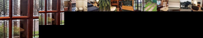 The Palm House a 5 min aeropuerto de El Palomar EPA Check in-out 24 horas