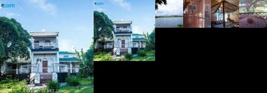 Villa Tafika Lodge - where Lake Malawi and Shire meet