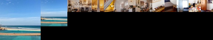 Double Room in Central 1860s Harbour View Home